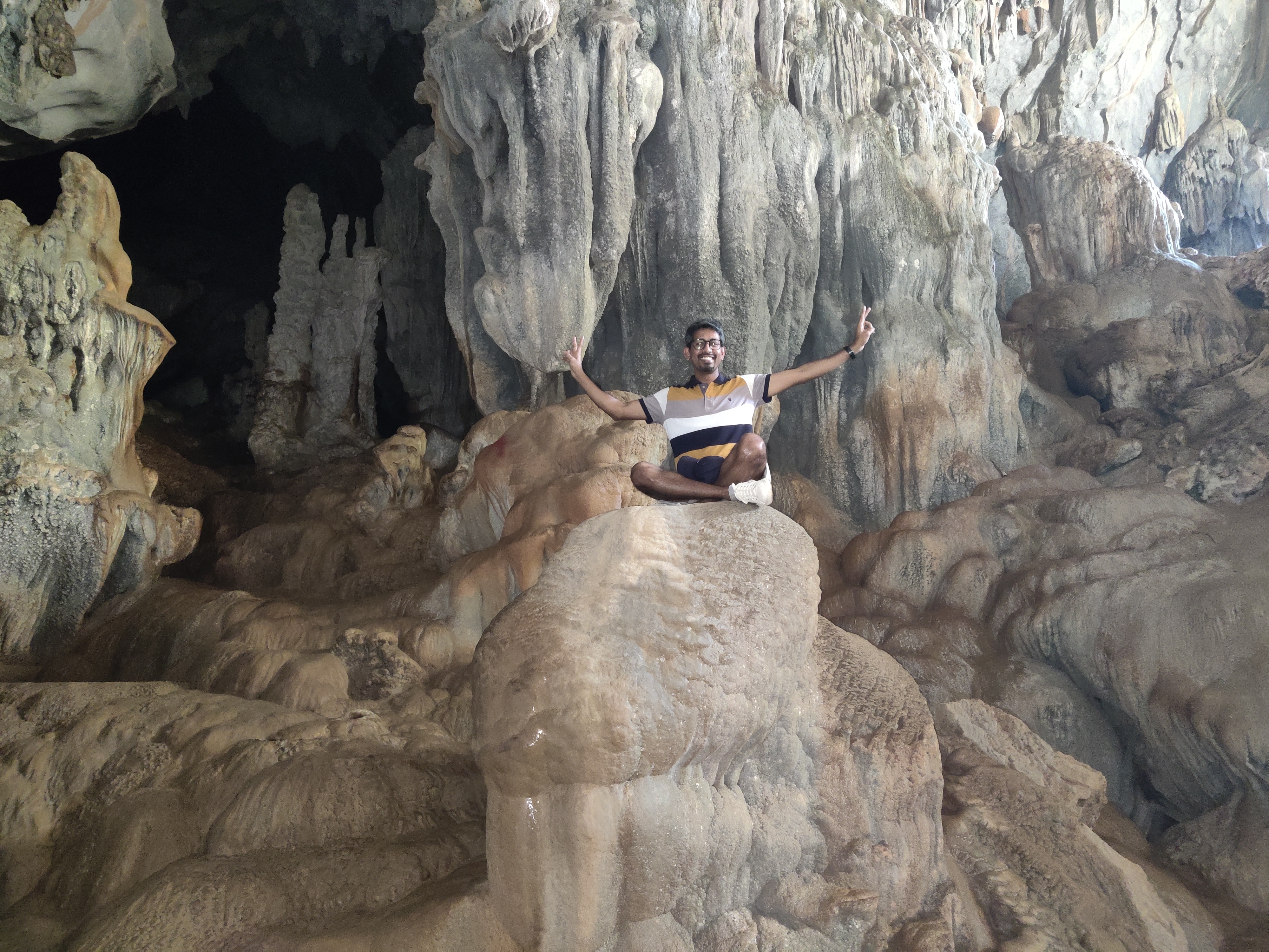 Phou Kham Cave